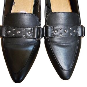 Report Plumeria Black Pointed Toe Studded Loafers, Wms 5.5